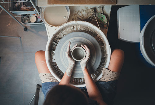 Thea Thompson Pot 18